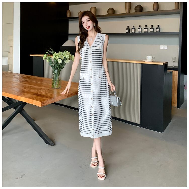 【dress】Vネックストライプ柄ニットワンピース G21121