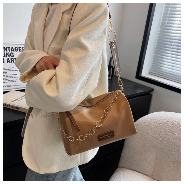 【小物】ファッション 高級感シンプル合わせやすい高品質オシャレ肩掛け斜め掛けG5360