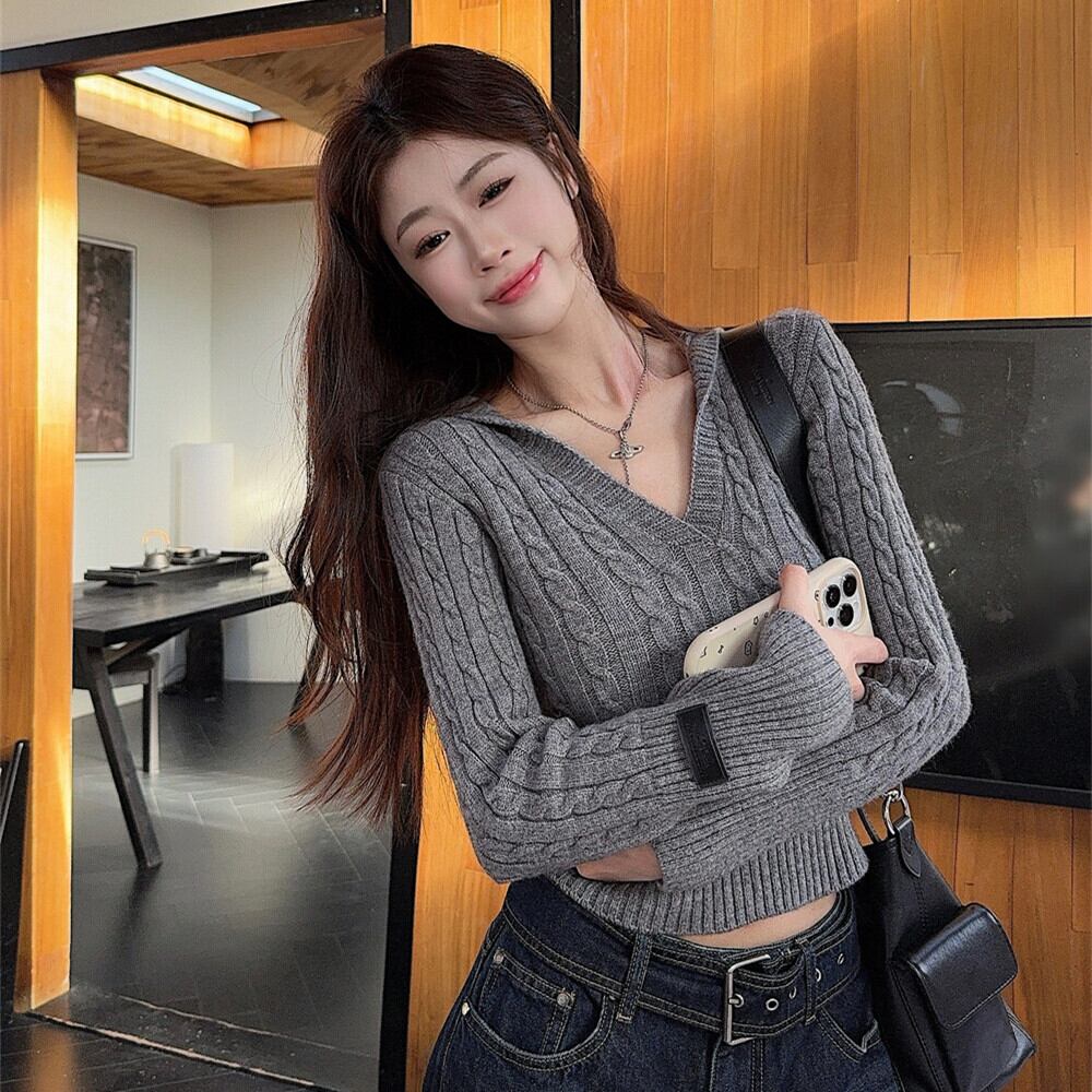【tops】Vネックフード付きニットセーター　M28798