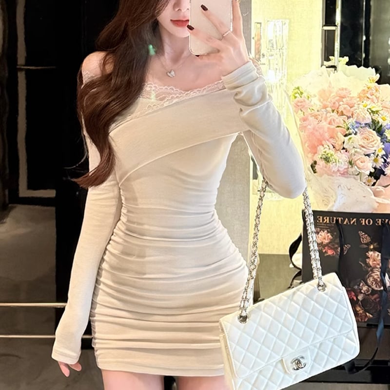 【dress】オフショルダーレースドッキングワンピース Q7555