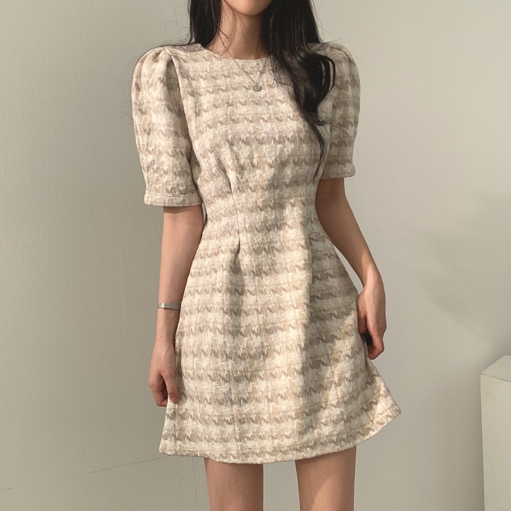 【dress】好感度UP!気質満点デザインフランス風デザインパフスリーブ着痩せワンピース G6962