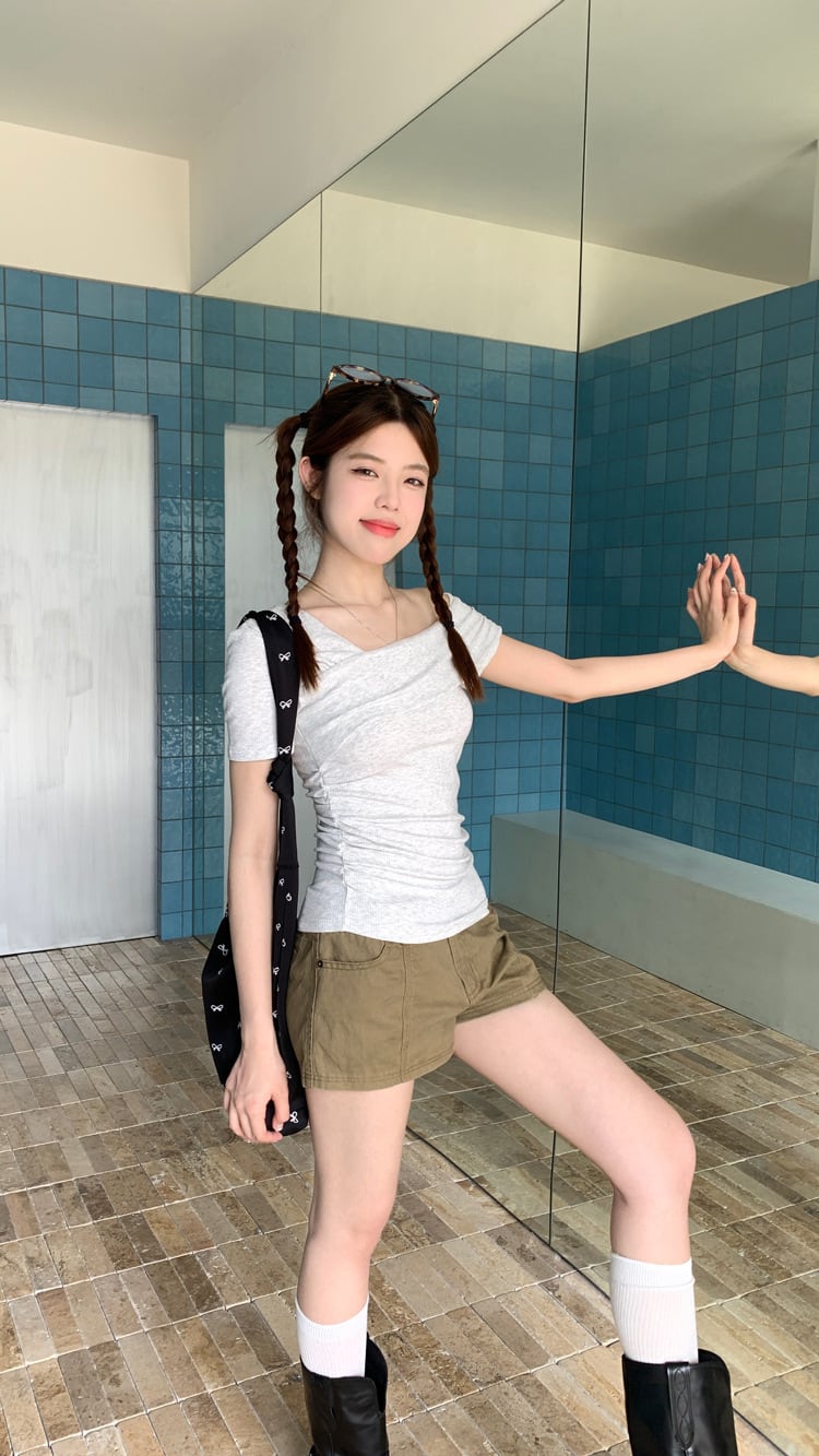 【tops】オフショルダーTシャツ　M25053