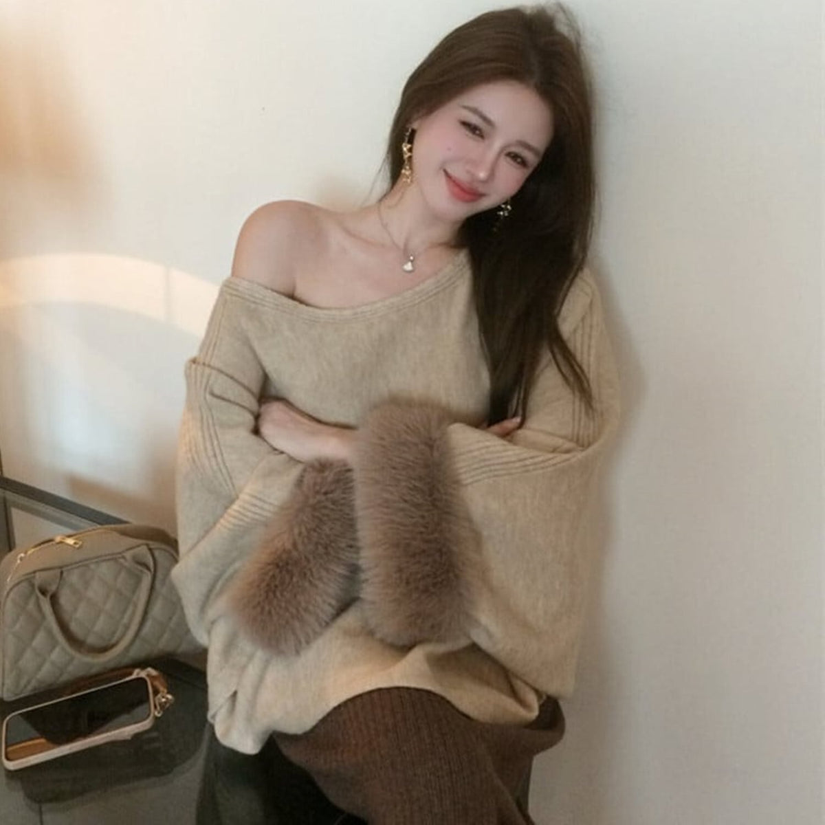 【tops】袖ファーオフショルダーニットトップス　M27715