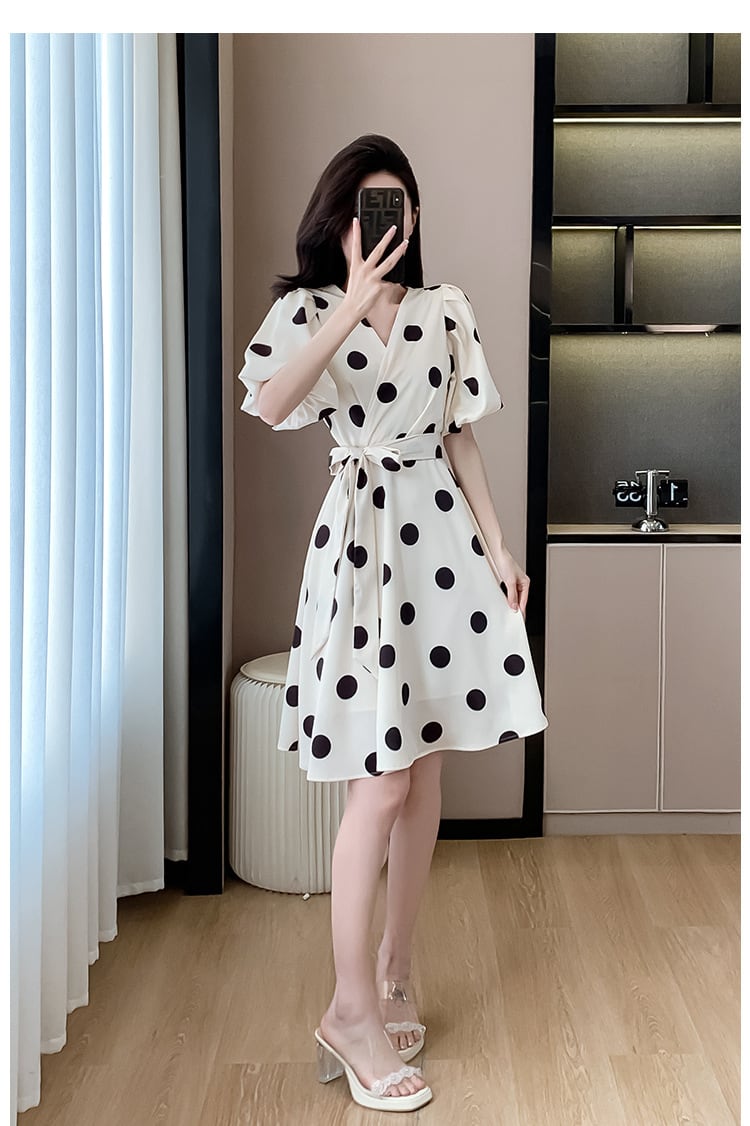 【dress】Vネックパフスリーブドット柄ワンピース G21499