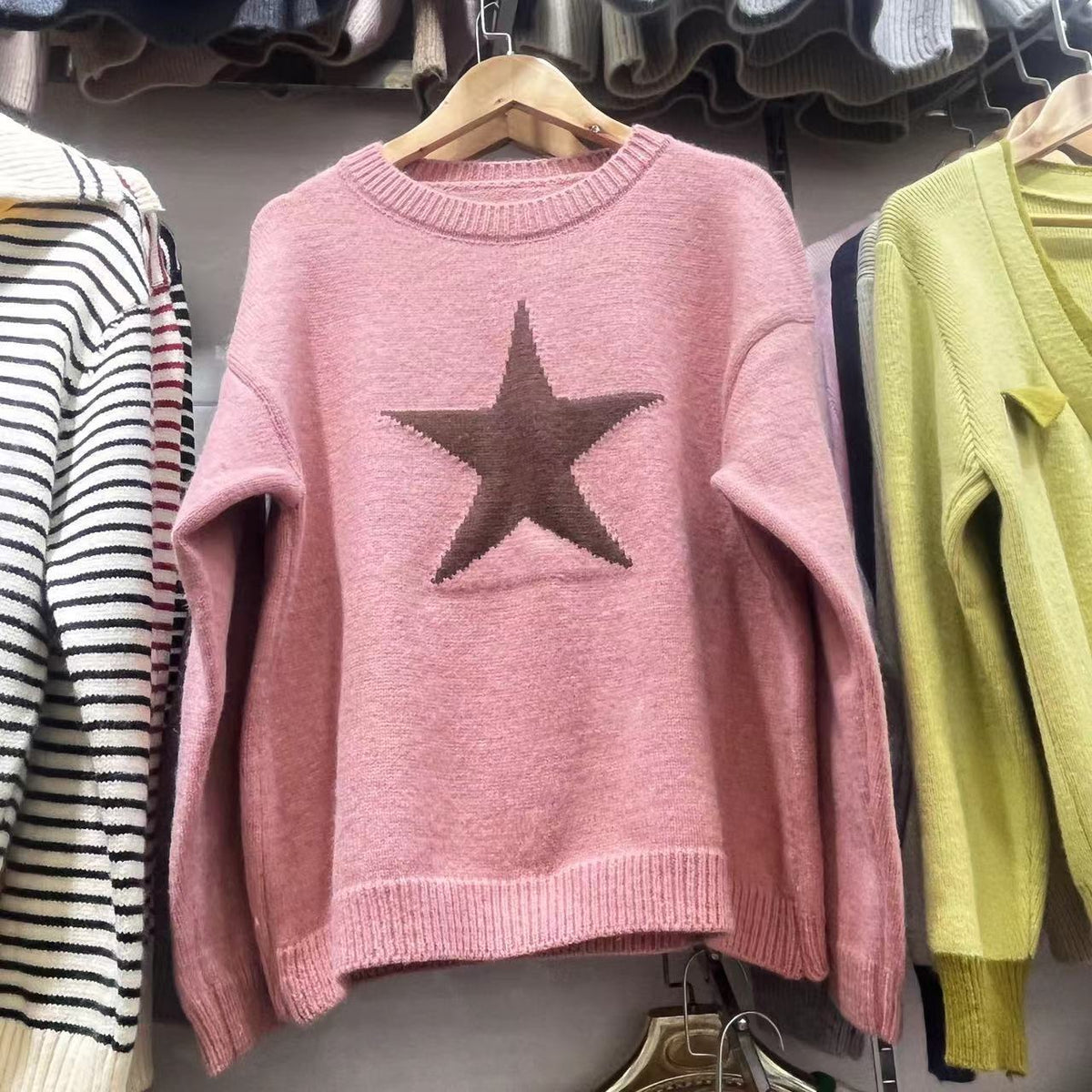 【tops】クルーネックニットセーター　M18867