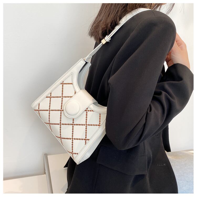 【小物】高級感 シンプルINS風ファッションショルダーバッグ G2151