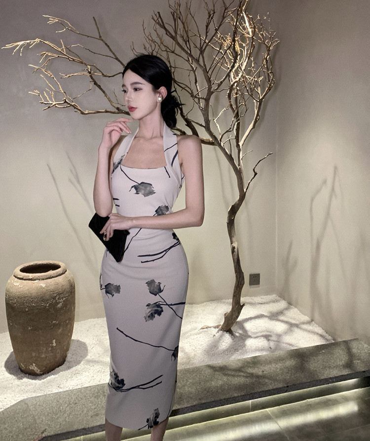 【dress】ホルターネック体型カバーワンピース G21103