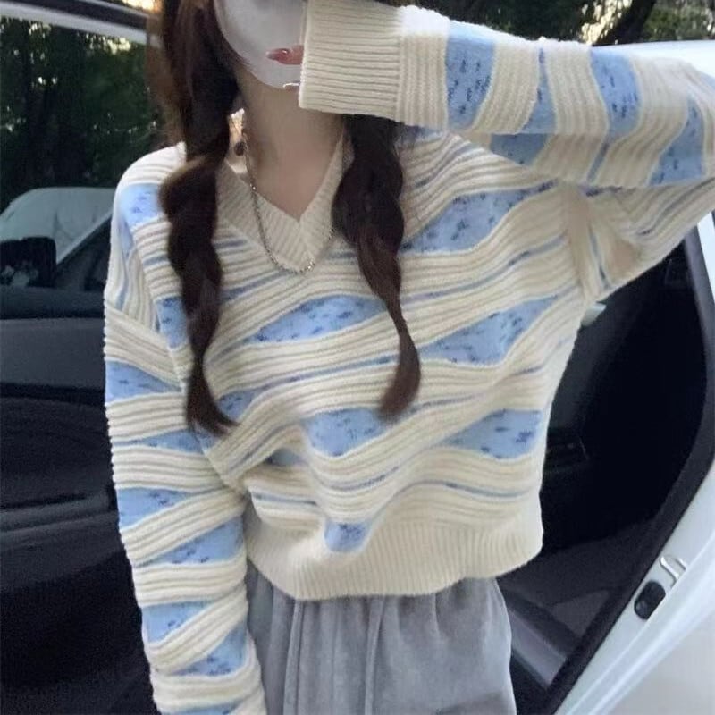【tops】Vネックニットセーター　M18951