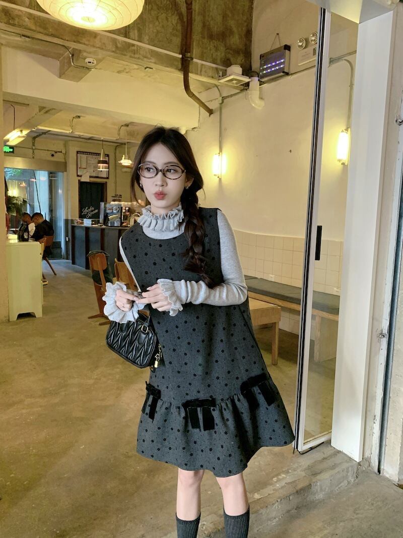 【set】フリルトップス×ベストワンピースセット　M28478