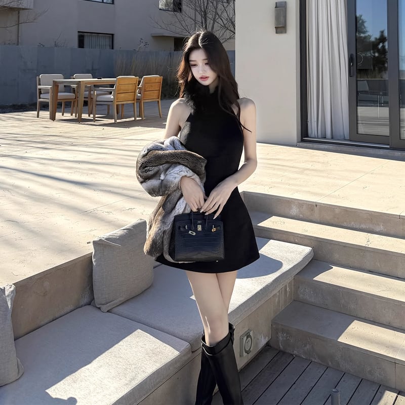 【dress】ファー付きホルターネックワンピース Q7636