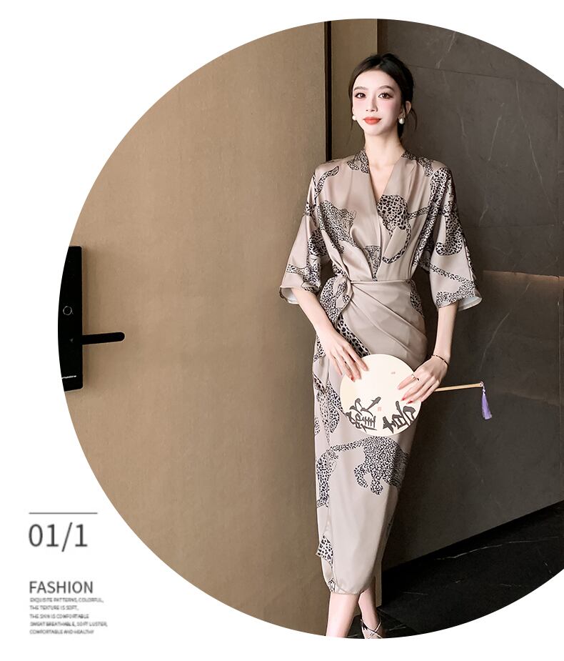 【dress】Vネックプリントワンピース G20669