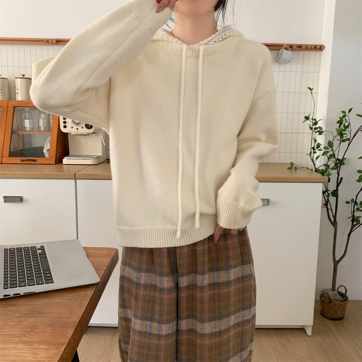 【tops】フード付きニットセーター　M28642