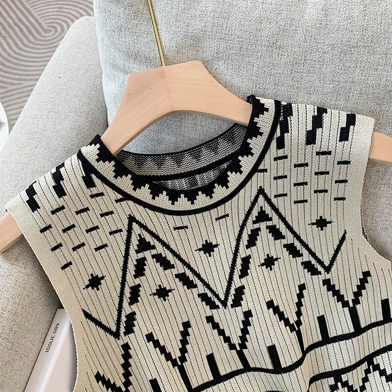 【tops】ジオメトリック柄ニットタンクトップF7304