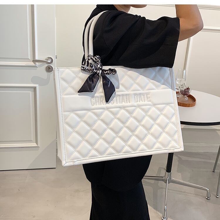 【小物】女性大人気 ファッションシンプル2021新作大容量無地ハンドバッグ G1891