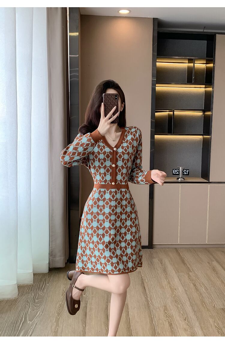 【dress】Vネックニットワンピース　M18606