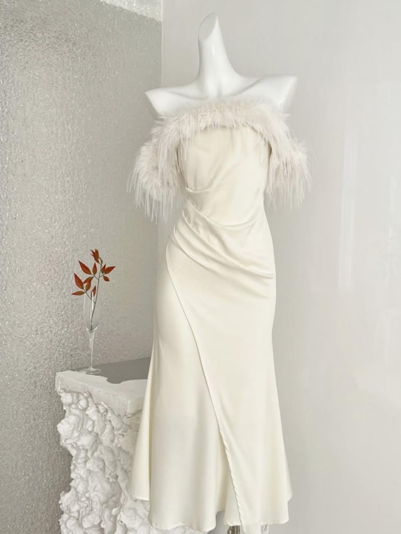 【dress】ファー付きオフショルダーワンピース Q7632