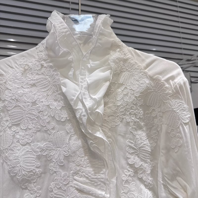 【tops】スタントカラー刺繡柄レースシャツ Q7751