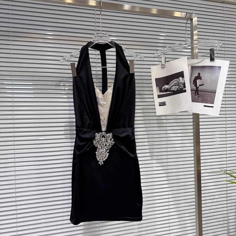 【dress】ラインストーン付きノースリーブホルターネックワンピース Q7894