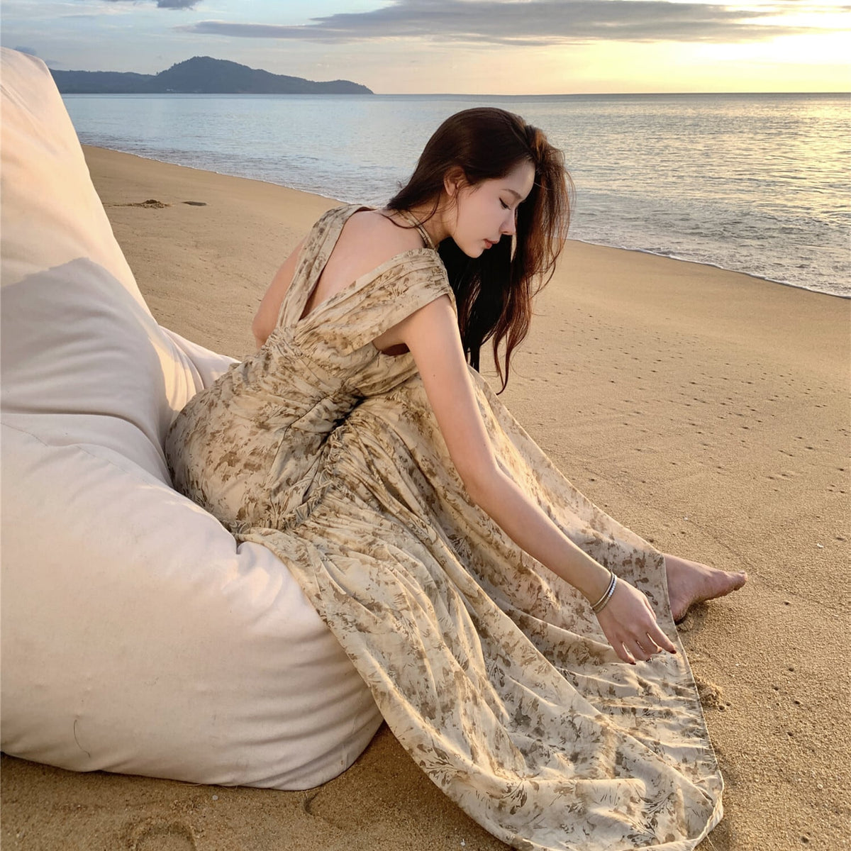 【dress】Vネックプリントワンピース　M24584