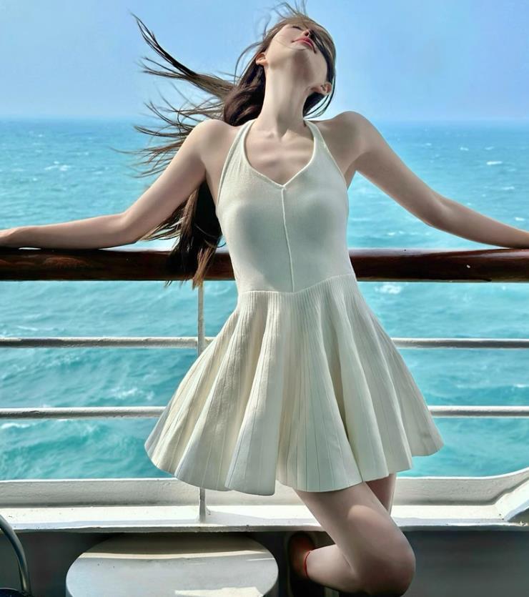 【dress】AラインフリルニットワンピースF7436