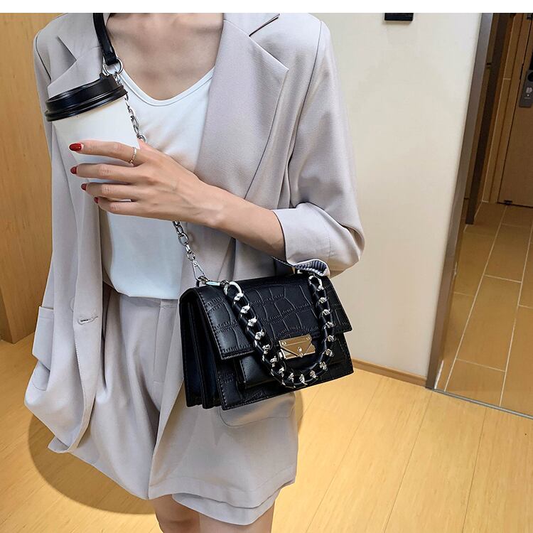 【小物】おしゃれ度高まる　ファッション無地PU肩掛け斜め掛けバッグ6色