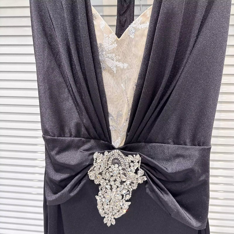 【dress】ラインストーン付きノースリーブホルターネックワンピース Q7894
