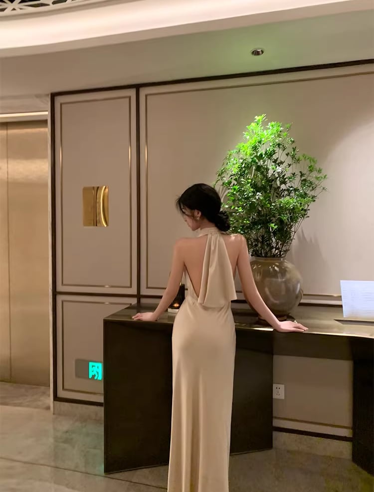 【dress】ノースリーブホルターネックロングワンピース Q7992