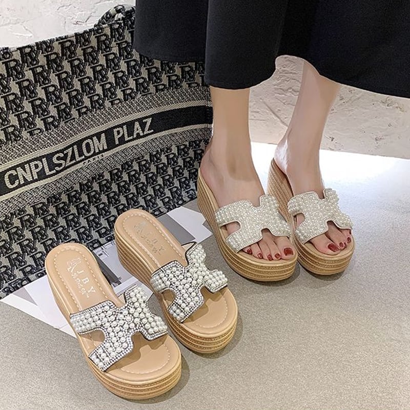 【Shoes】パール付き厚底サンダル Q8432