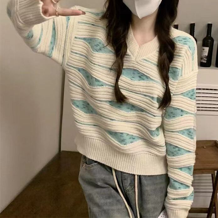 【tops】Vネックニットセーター　M18951