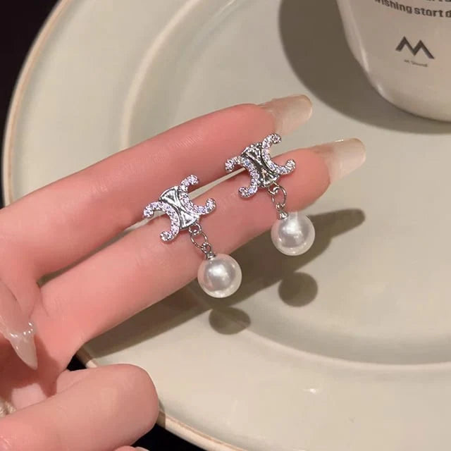 【小物】新入荷～ビーズ英字柄ピアスアクセサリーG21594