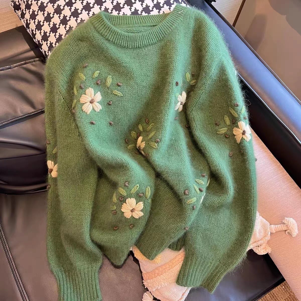 【tops】クルーネックニットセーター　M29295