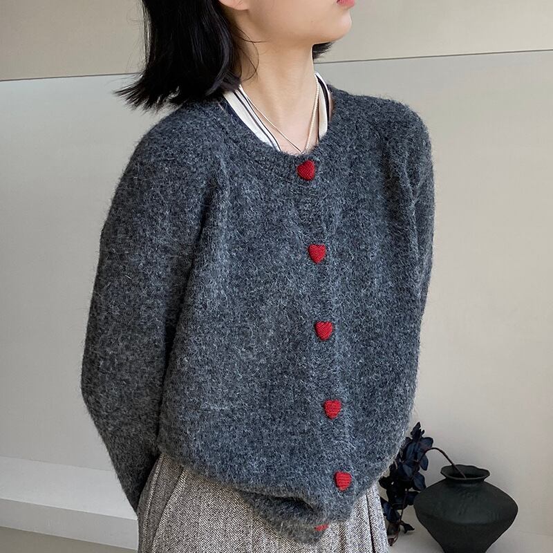 【outer】ハートボタンニットカーディガン Q7239